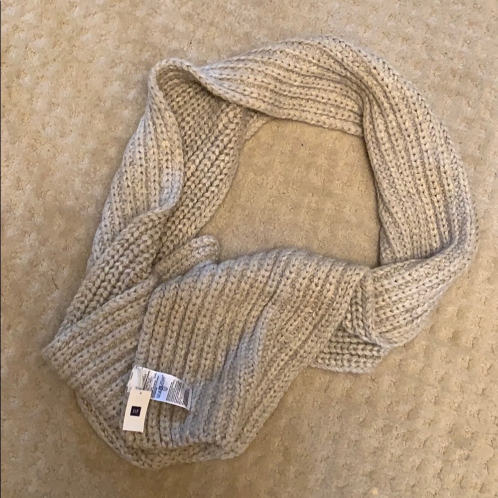 🇨🇦 Gap knit scarf